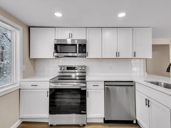 1 Columbia Rd, Billerica, MA 01821