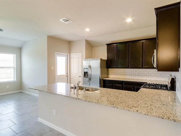 2213 Del Mar — Photo 13