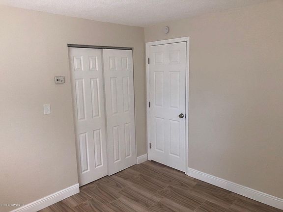 2nd image of 208 Pierce Ave APT 5