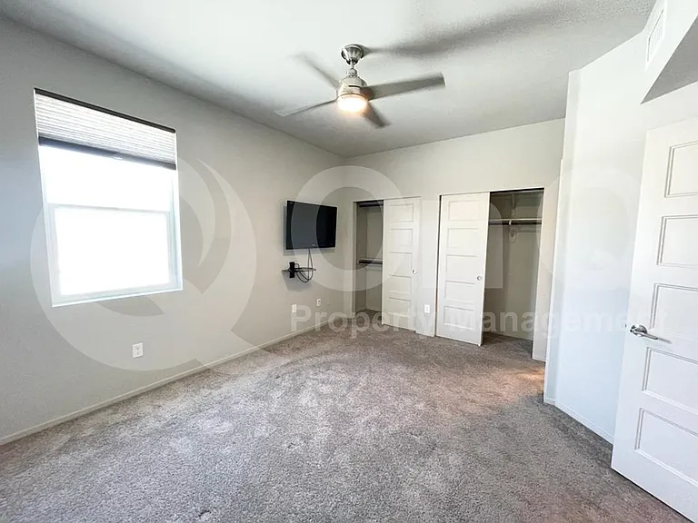 833 E Park Modern Dr — Photo 11