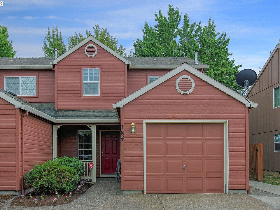 1st image of 184 NE Skylar St