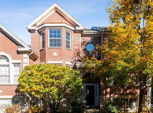 486 Prestwick Ln, Wheeling, IL 60090