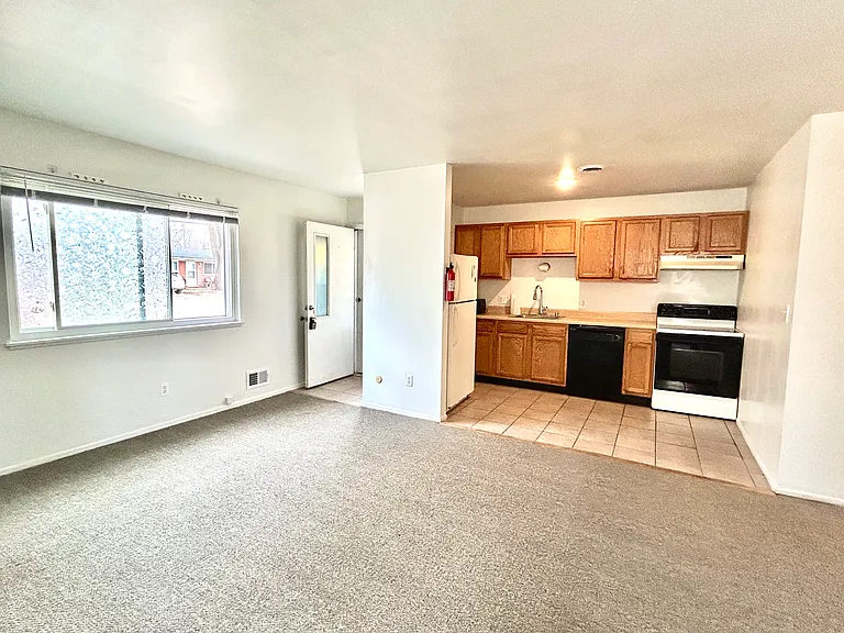 1638 Parkwood Ave — Photo 16