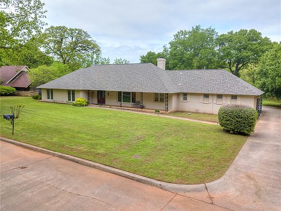 2nd image of 5709 N Stonewall Dr