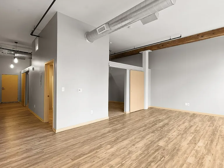 Court Ave Lofts — Photo 43