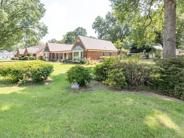 2093 Hickory Crest Dr, Memphis, TN 38119