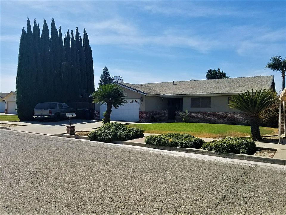 2nd image of 931 S Kazarian St