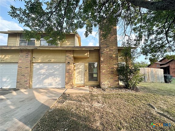 2nd image of 1234 Royal Crest Dr