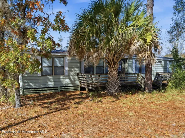 8045 Indian Trail Rd, Weeki Wachee, FL 34613