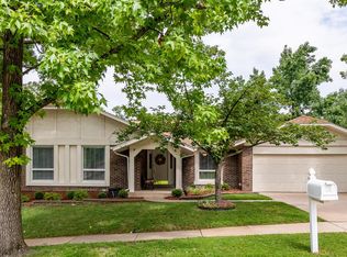 12073 Lake Placid Dr, Saint Louis, MO