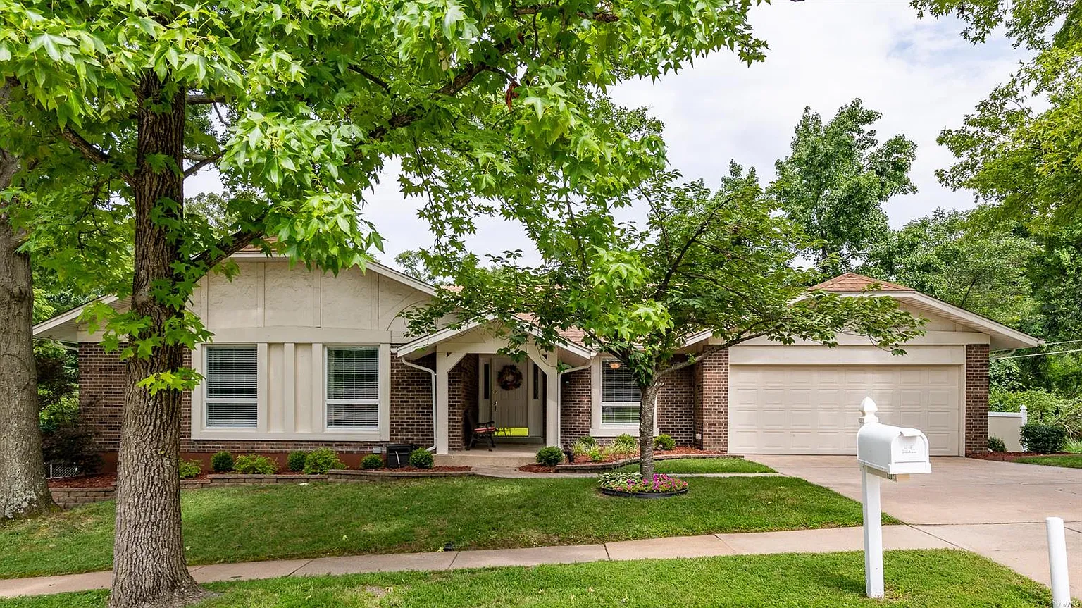 12073 Lake Placid Dr photo 1