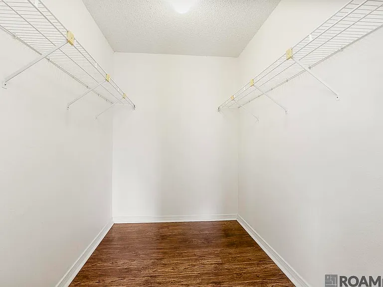 8500 Bluebonnet Blvd #22 — Photo 13