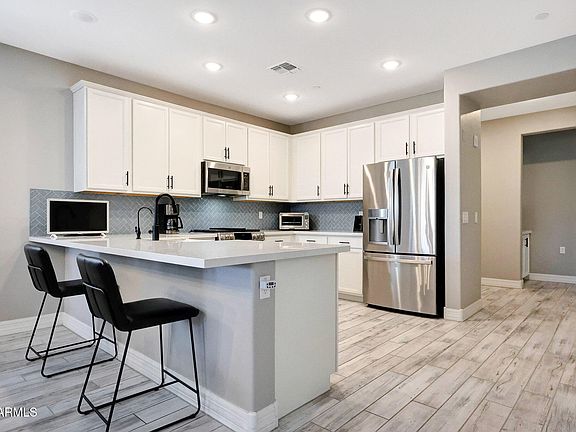 3rd image of 13660 W DESERT GLEN Drive