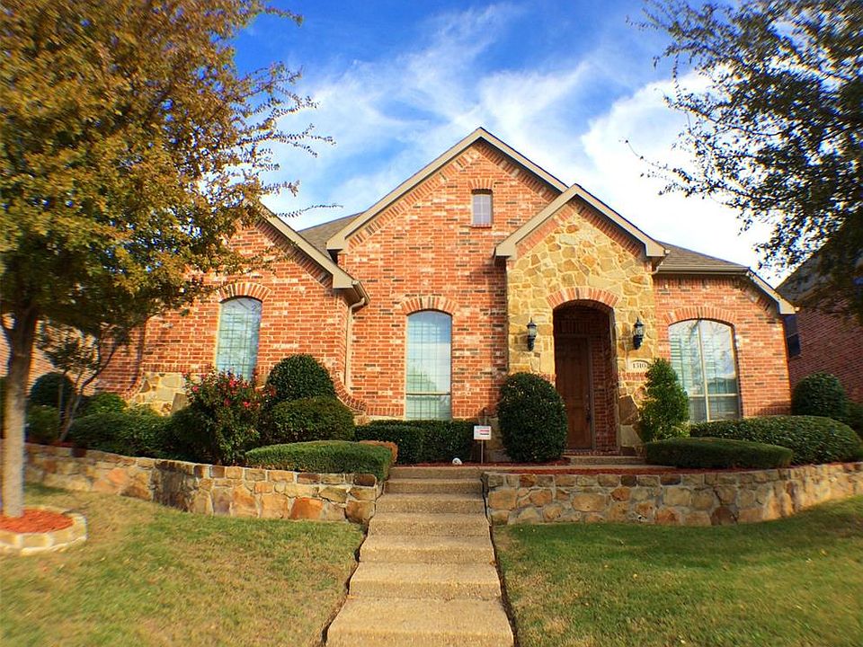 1st image of 1310 Kerrville Dr