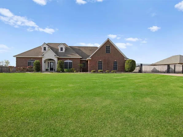 4426 Majestic Dr, Cove, TX 77523