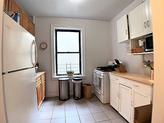 5th image of 30-15 33rd St #2E