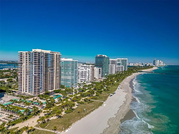 5th image of 9999 Collins Ave APT 3E