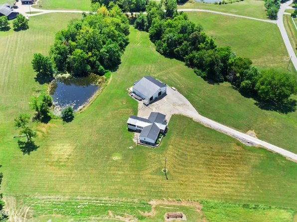 365 Ridgecrest Dr, Taylorsville, KY 40071