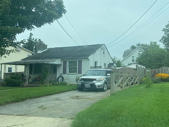 2nd image of 50 Glenwood Ave