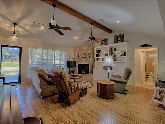 2nd image of 300 Woodside Dr