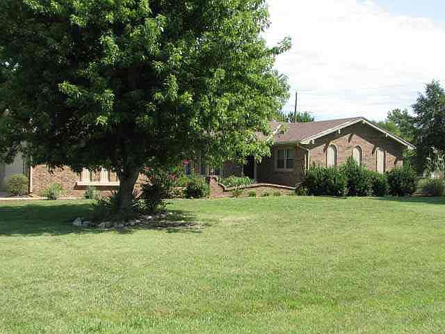 2nd image of 1 Elm Dr