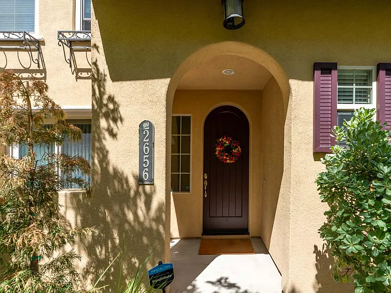 2656 Escala Cir — Photo 2