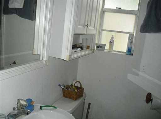 3rd image of 2838 38th Ave N
