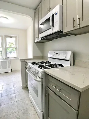 Rented by Bohemia Realty Group | media 6