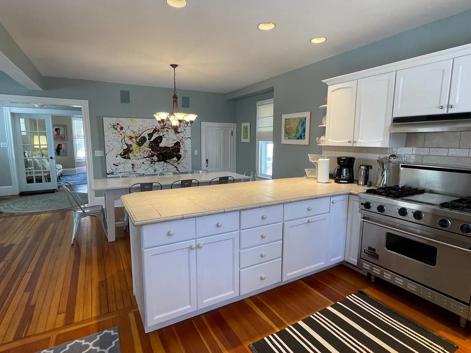 21 Benton Ave — Photo 3