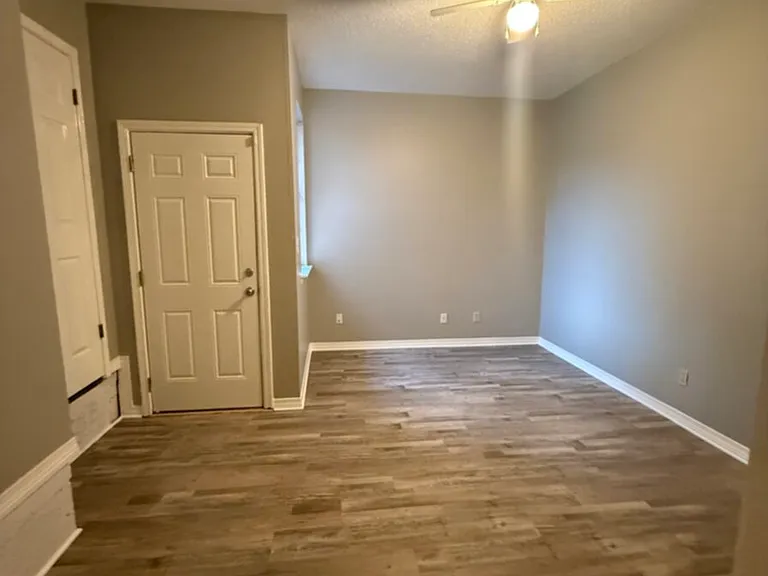 4571 Baybrook Dr — Photo 7