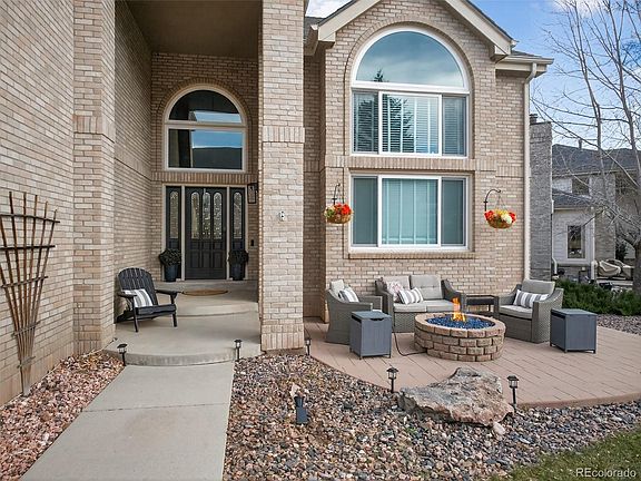 2nd image of 28 Desert Willow Lane