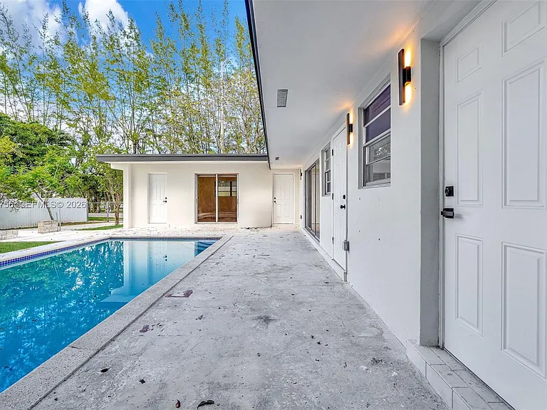 8201 SW 42nd St — Photo 49