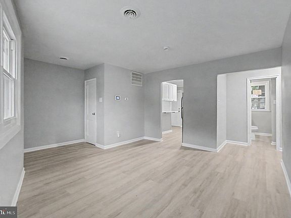 4th image of 177 Kinsley Rd
