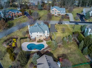 2 Hopper Ct, Mahwah, NJ 07430