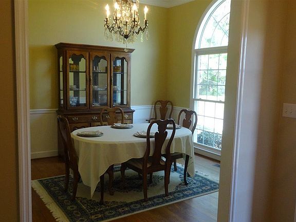 5th image of 1110 Saddlebrook Rd