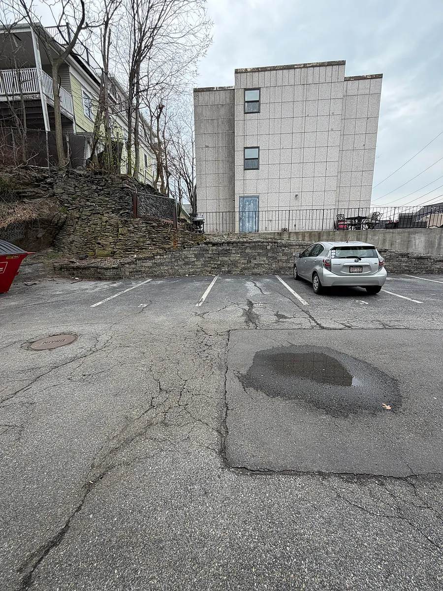 Building Photo - 43 Pitman St #203