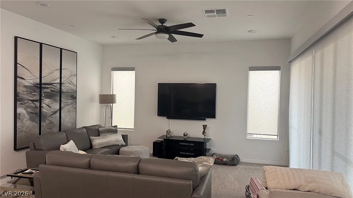 2 bed, 2.5 bath, 2213 sqft, $3,000 — Photo 4