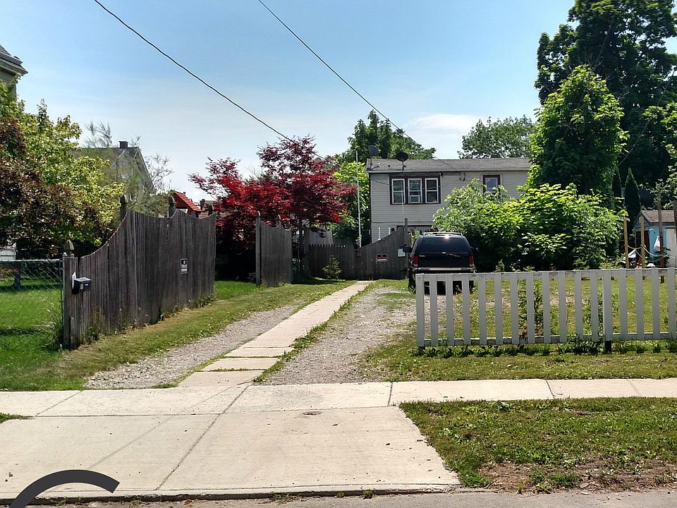 1st image of 99 Farmer St