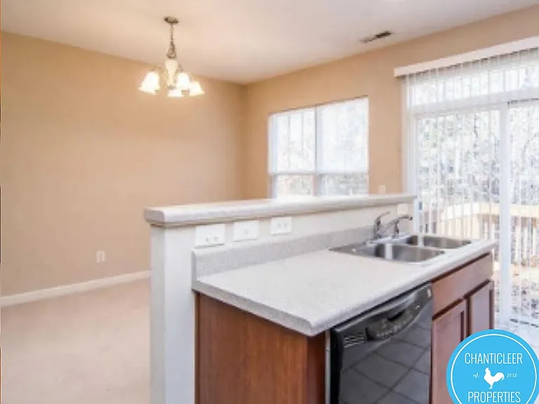 8034 Sycamore Hill Ln — Photo 6