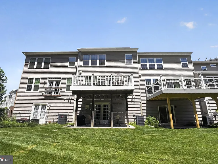 101 Isabelle Ct — Photo 30