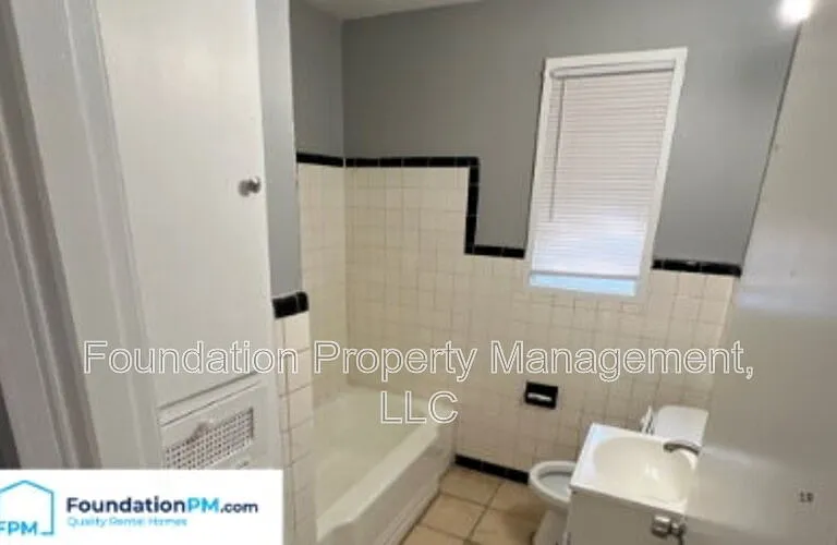 1570 Rebecca St — Photo 16