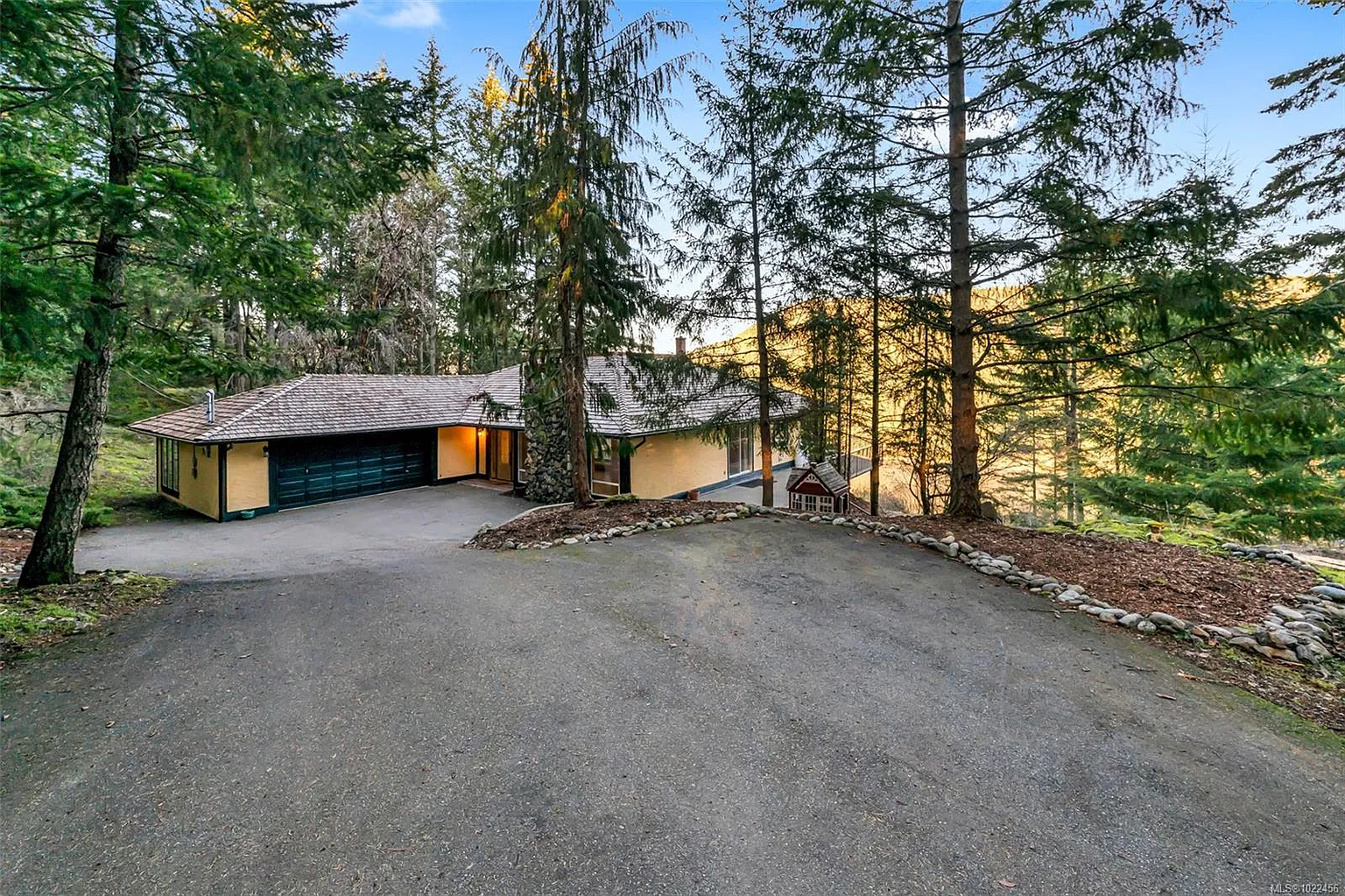 4133 Rocky Mountain Rd photo 1