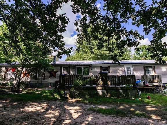 3rd image of 1624 Laurel Rd