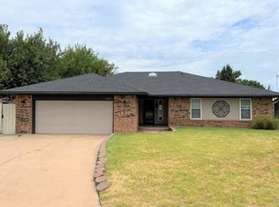 309 Nancy Jane Ct, Moore, OK 73160