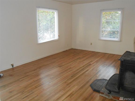 2nd image of 4816 N 31st St