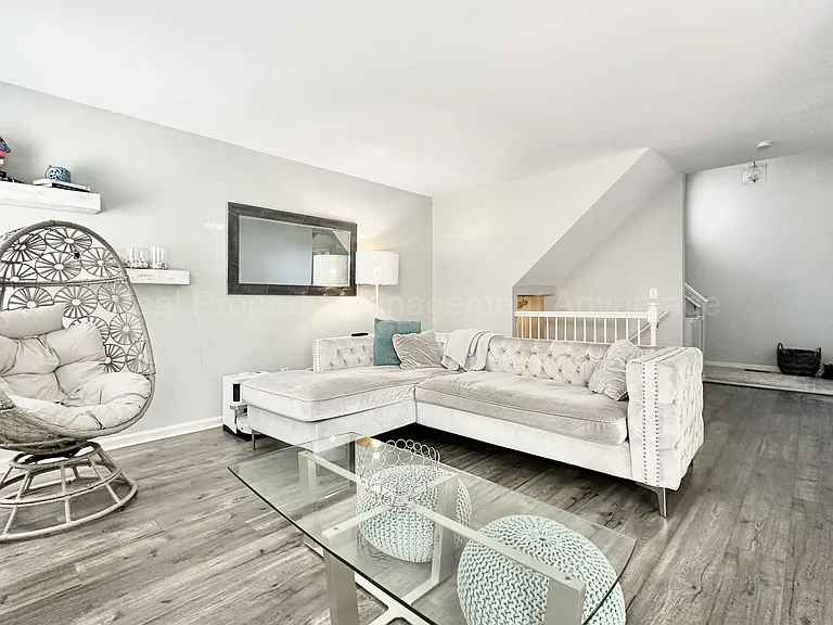 10111 Austrian Way — Photo 7