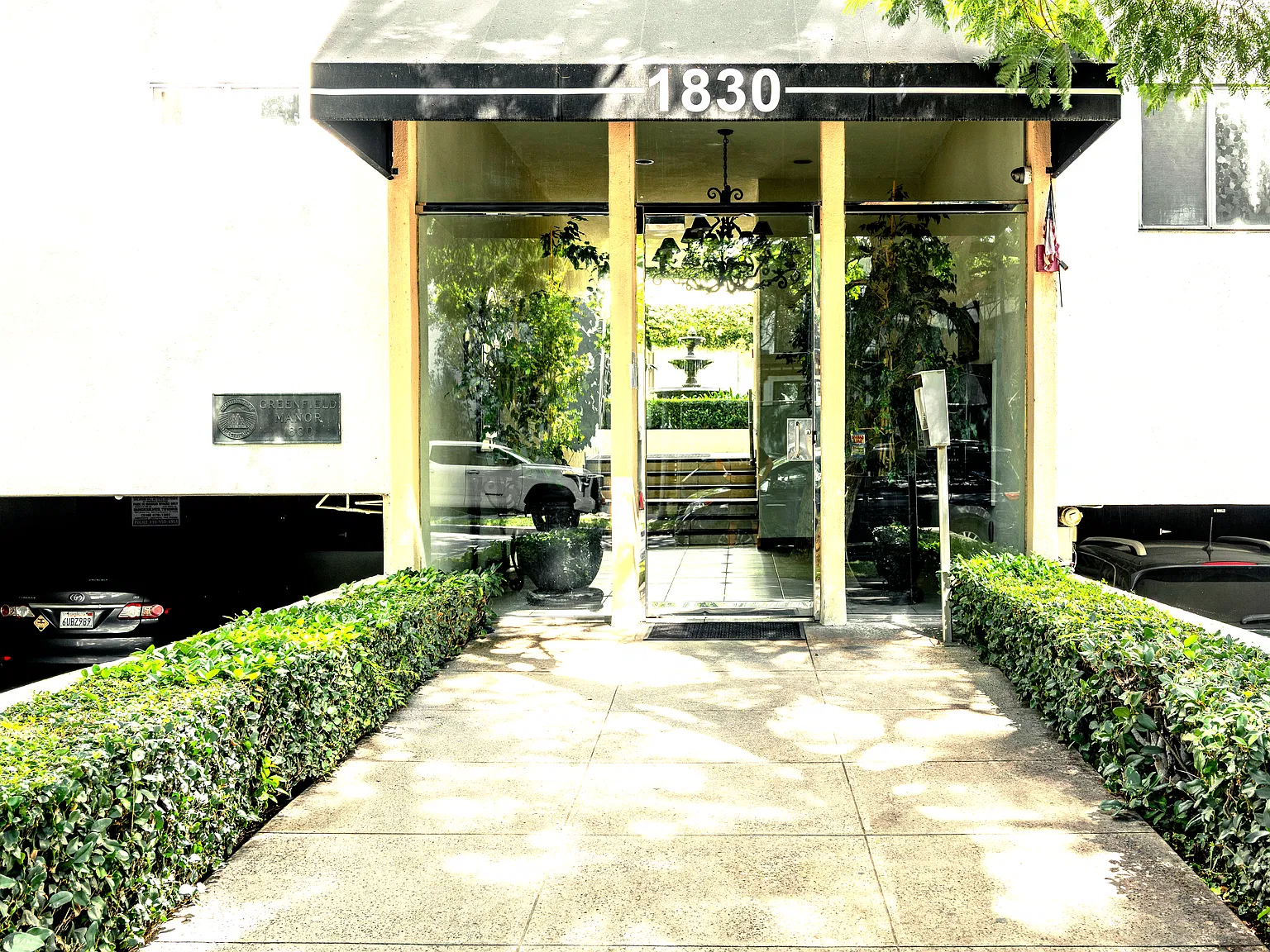 1830 Greenfield — Photo 3