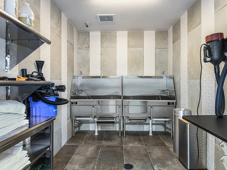 Centre Pointe Apartments — Photo 41