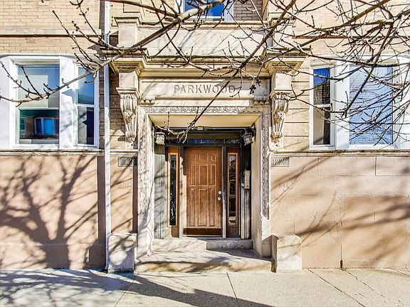 2nd image of 1228 W Sunnyside Ave #1W