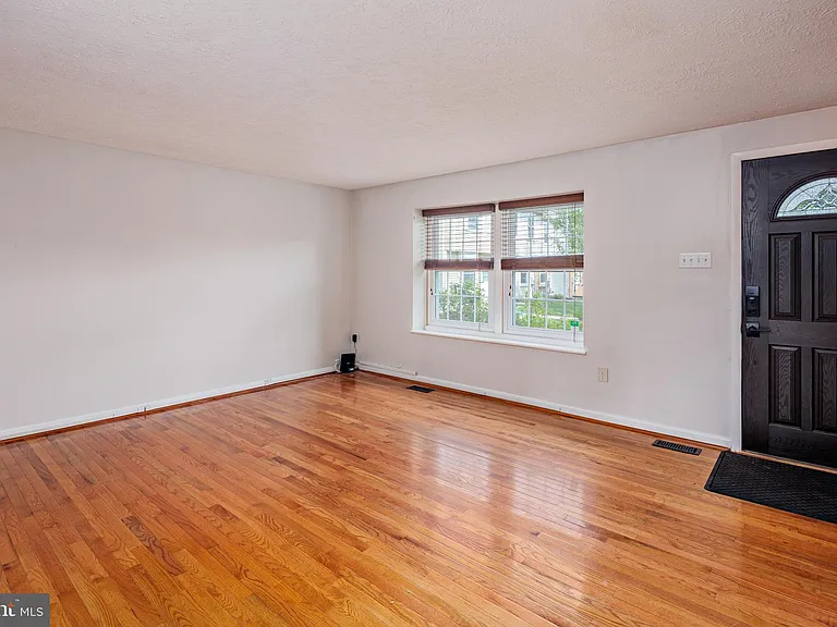 21 Valley Park Ct — Photo 6